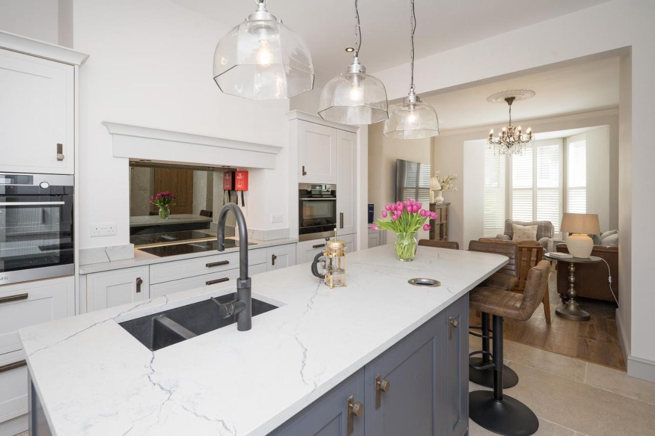Townhouse By Harrogate Serviced Apartments Eksteriør billede
