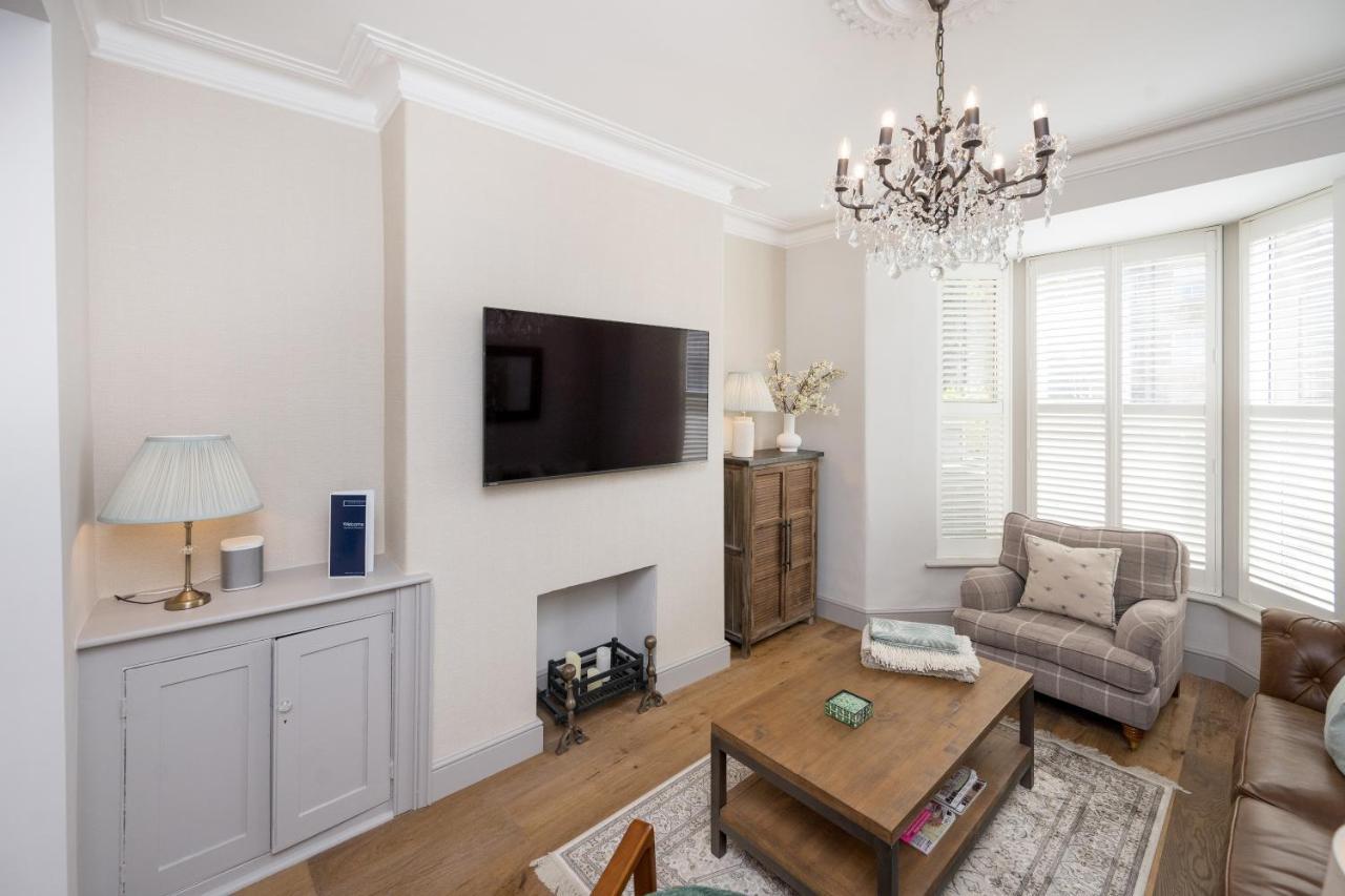 Townhouse By Harrogate Serviced Apartments Eksteriør billede